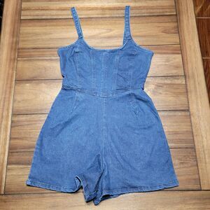 Derek Heart Denim Shorts Overalls (Non Adjustable) Zipper Back - Size Medium
